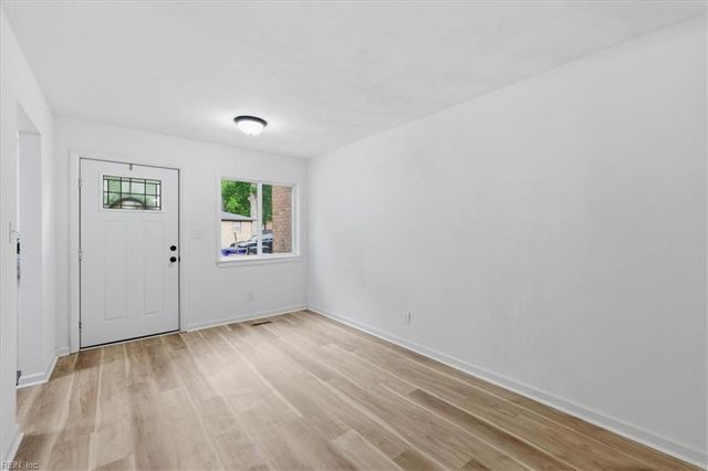 6410 Faraday CT, Norfolk, VA 23513
