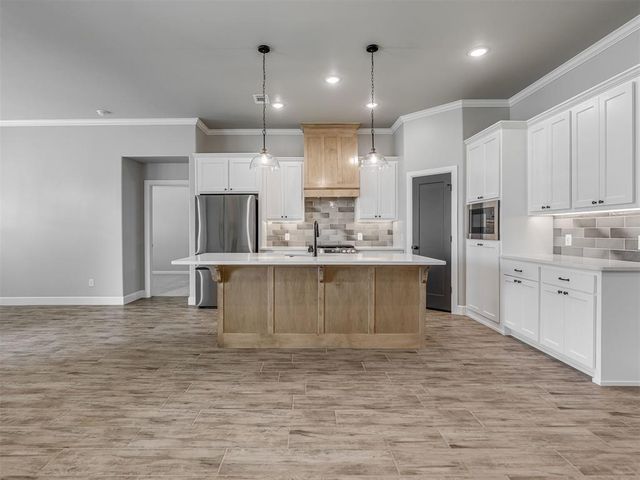 6009 Allen Scott Lane, Edmond, OK 73034