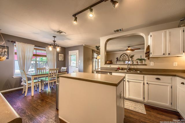 9807 Sandlet, San Antonio, TX 78254