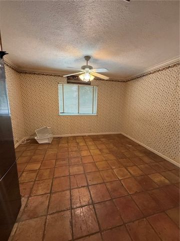 3601 Waterloo Dr, Corpus Christi, TX 78415