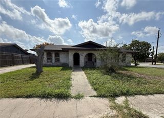 3601 Waterloo Dr, Corpus Christi, TX 78415