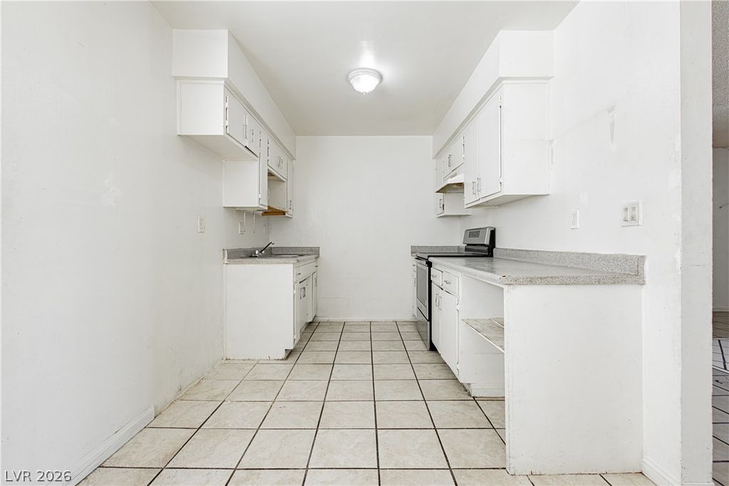 Image 11 of property listing at 1409 Sombrero Drive, Las Vegas, NV 89169