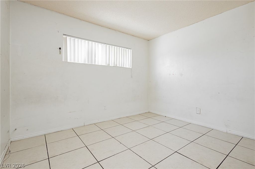 Image 15 of property listing at 1409 Sombrero Drive, Las Vegas, NV 89169