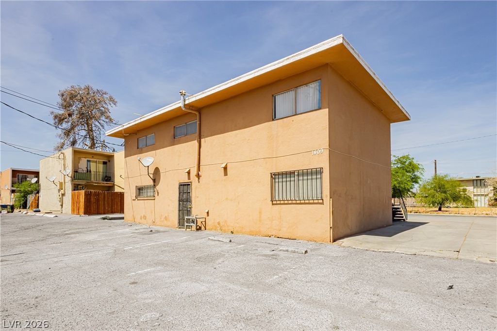 Image 2 of property listing at 1409 Sombrero Drive, Las Vegas, NV 89169