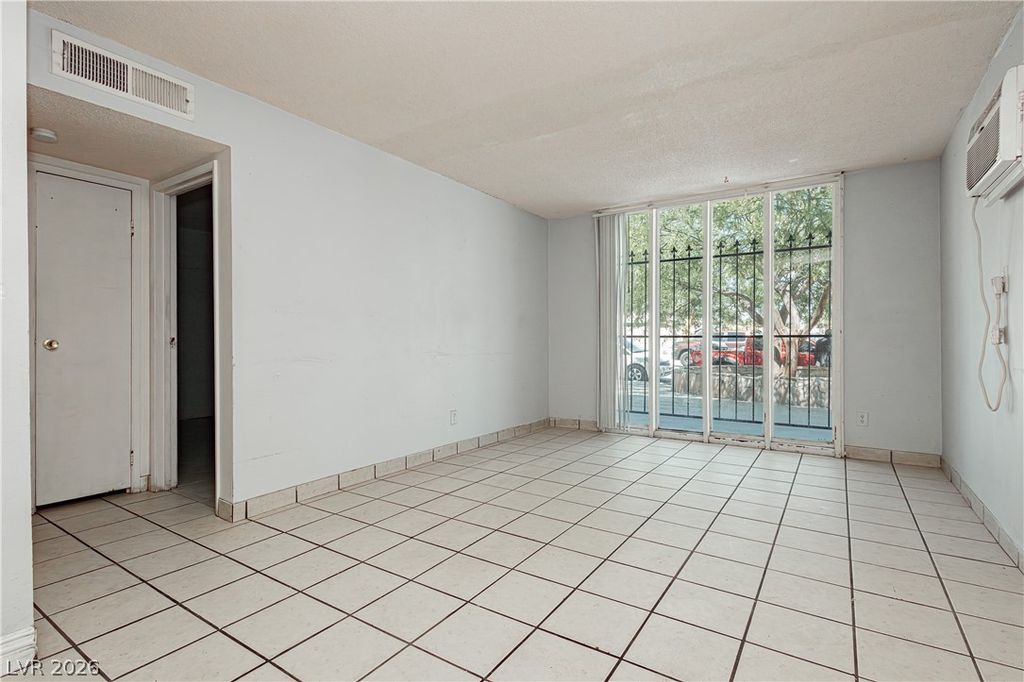Image 21 of property listing at 1409 Sombrero Drive, Las Vegas, NV 89169