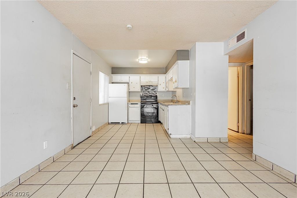 Image 23 of property listing at 1409 Sombrero Drive, Las Vegas, NV 89169
