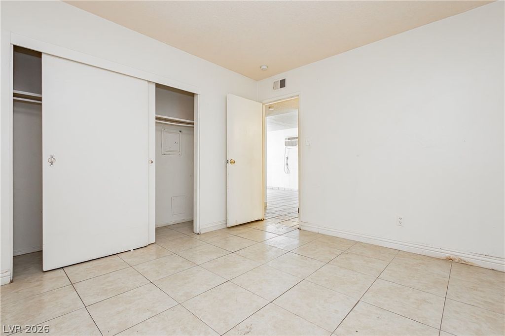 Image 30 of property listing at 1409 Sombrero Drive, Las Vegas, NV 89169