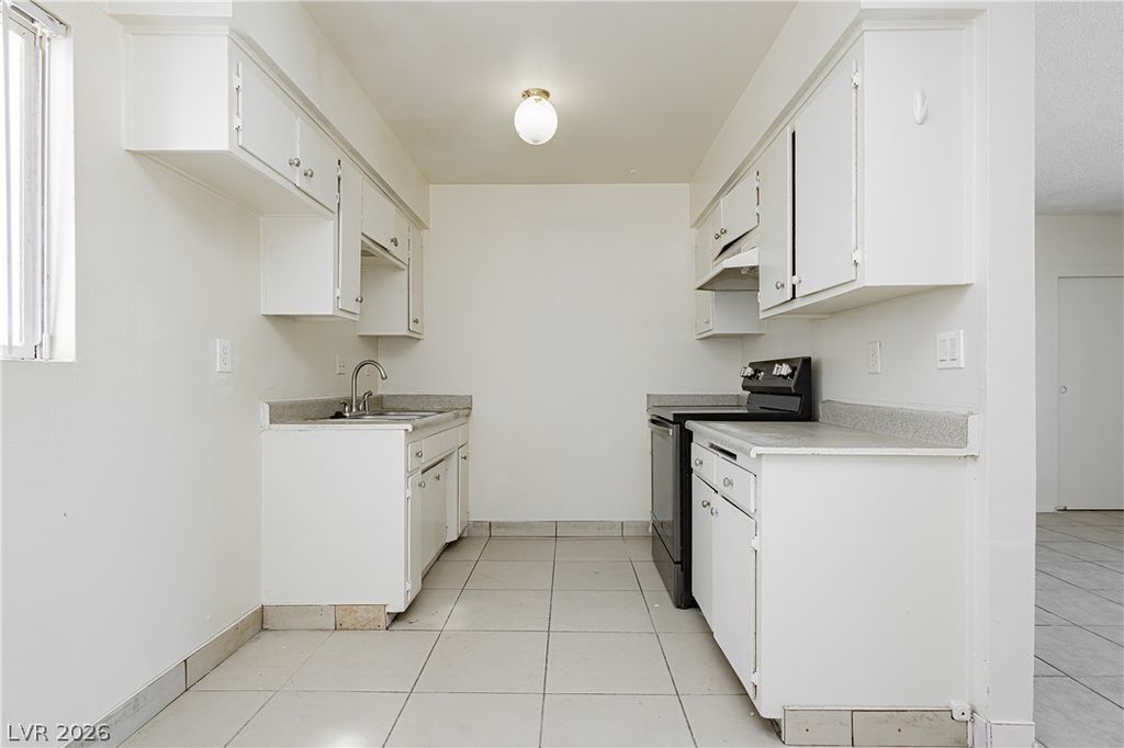 Image 39 of property listing at 1409 Sombrero Drive, Las Vegas, NV 89169