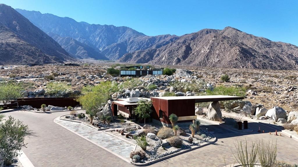 2337 Morning Vista Drive, Palm Springs, CA 92262