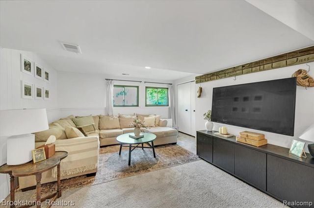 5067 Algonquin Boulevard, Clarkston, MI 48348