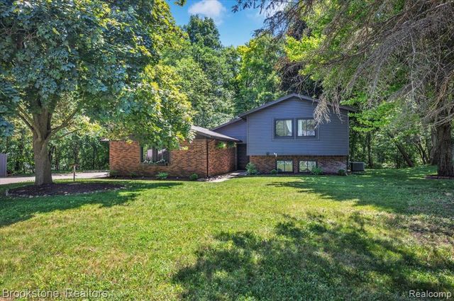 5067 Algonquin Boulevard, Clarkston, MI 48348
