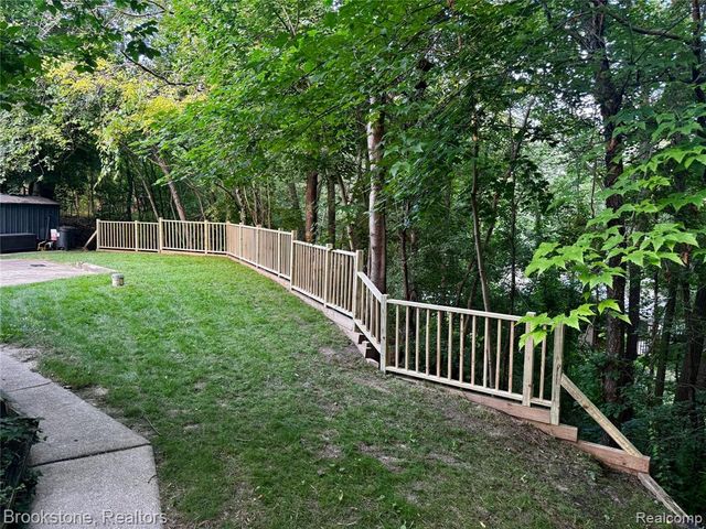 5067 Algonquin Boulevard, Clarkston, MI 48348