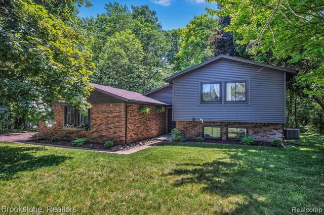 5067 Algonquin Boulevard, Clarkston, MI 48348