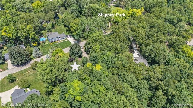 5067 Algonquin Boulevard, Clarkston, MI 48348