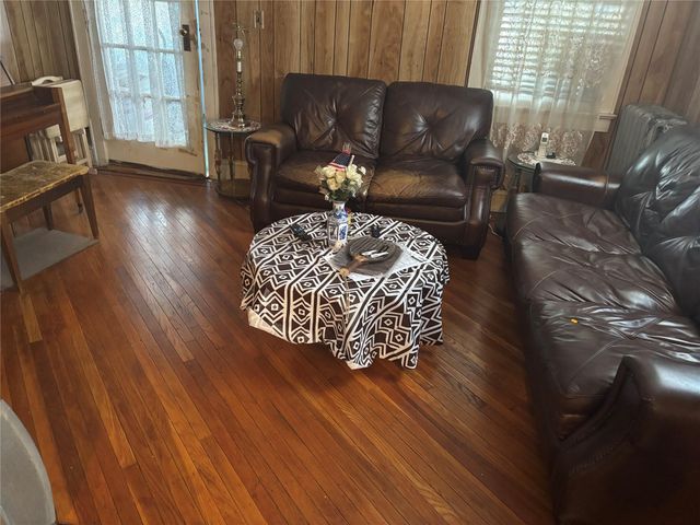 218-27 99 Avenue, Queens Village, NY 11429