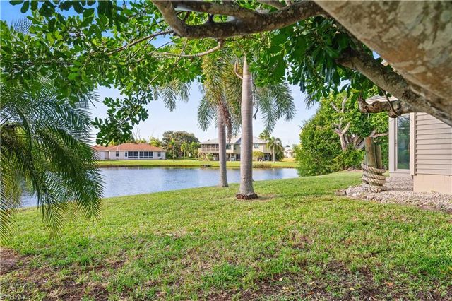 4539 Pine Village CT, St. James City, FL 33956