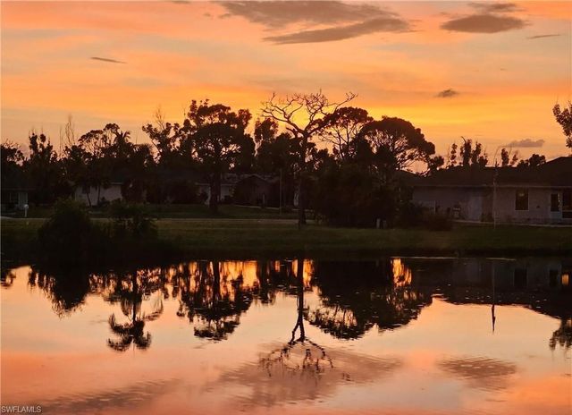 4539 Pine Village CT, St. James City, FL 33956