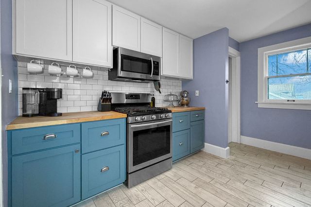 727 37th Street, Des Moines, IA 50312