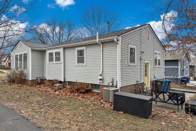 727 37th Street, Des Moines, IA 50312