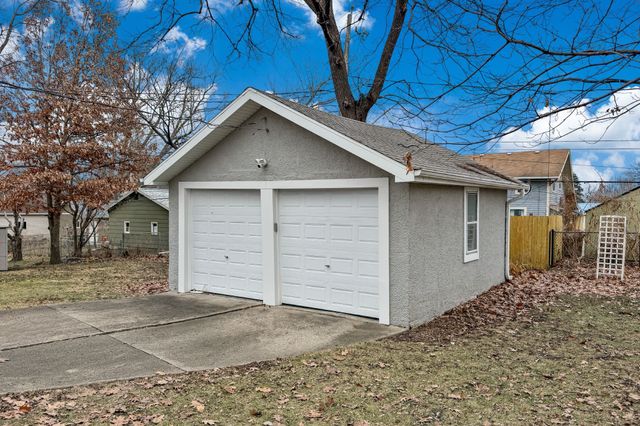 727 37th Street, Des Moines, IA 50312