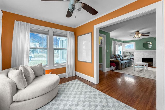 727 37th Street, Des Moines, IA 50312