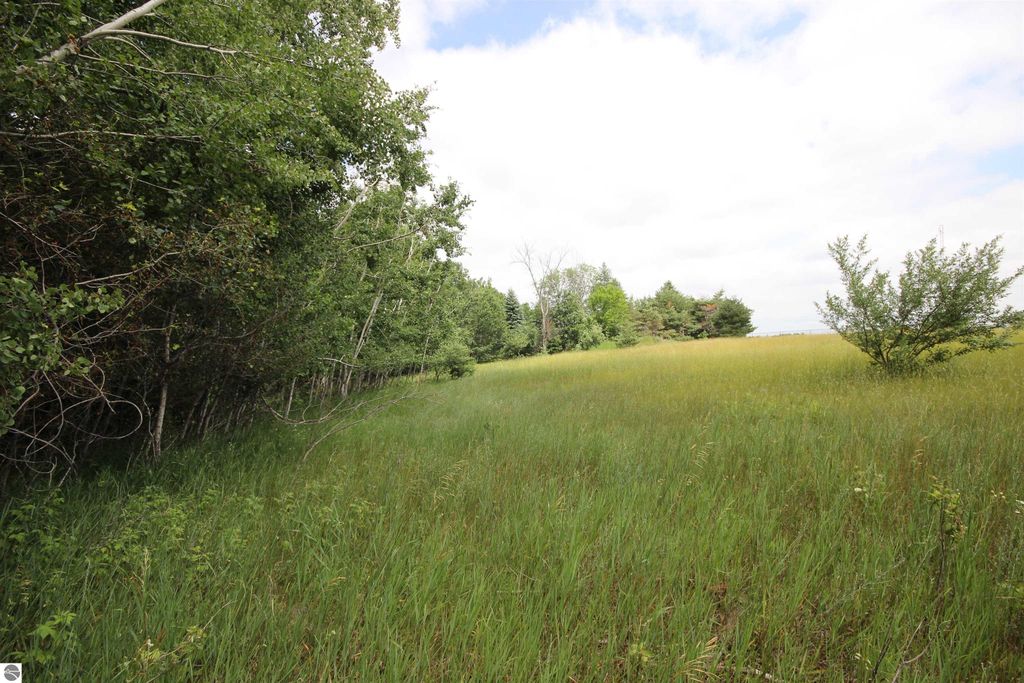 Image 6 of property listing at 2624 Hartman Road, Traverse City, MI 49685