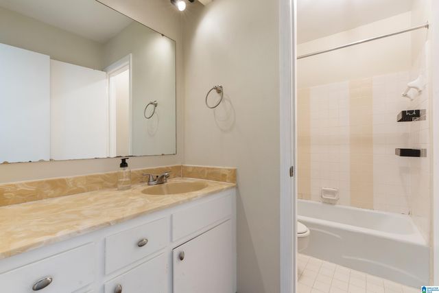 165 OLD MONTGOMERY HIGHWAY E, Homewood, AL 35216