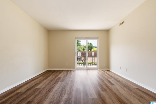 165 OLD MONTGOMERY HIGHWAY E, Homewood, AL 35216