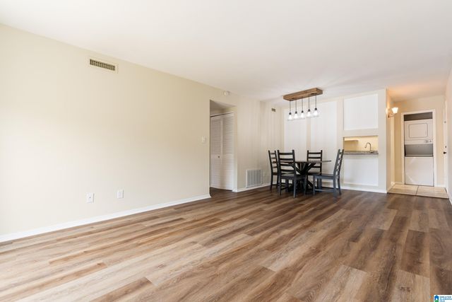 165 OLD MONTGOMERY HIGHWAY E, Homewood, AL 35216