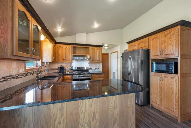 1756 LEMON LANE, De Pere, WI 54115