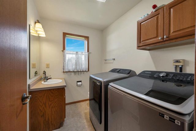 1756 LEMON LANE, De Pere, WI 54115