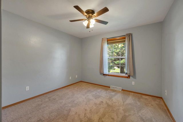 1756 LEMON LANE, De Pere, WI 54115