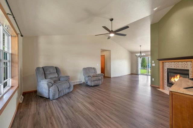 1756 LEMON LANE, De Pere, WI 54115