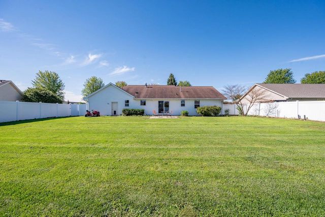 1756 LEMON LANE, De Pere, WI 54115