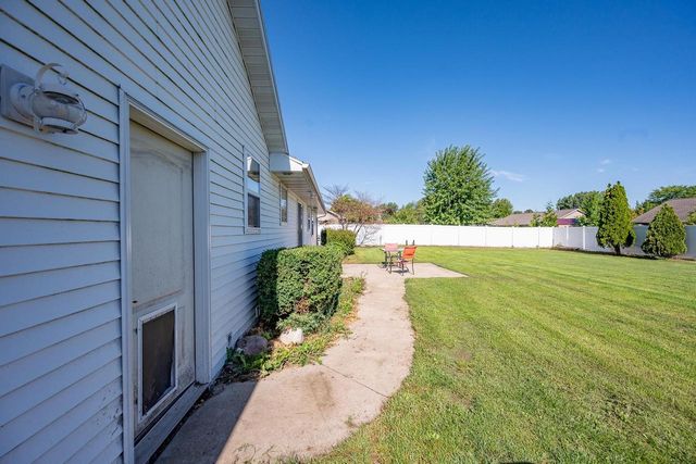 1756 LEMON LANE, De Pere, WI 54115