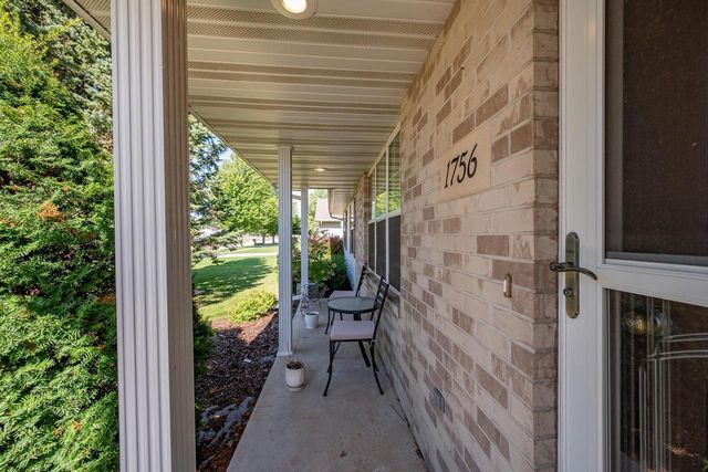 1756 LEMON LANE, De Pere, WI 54115