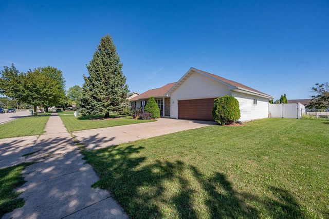1756 LEMON LANE, De Pere, WI 54115