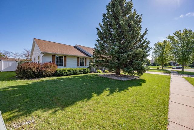 1756 LEMON LANE, De Pere, WI 54115