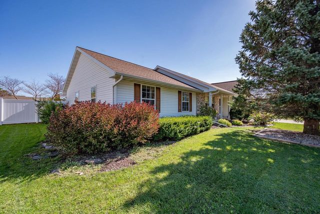 1756 LEMON LANE, De Pere, WI 54115
