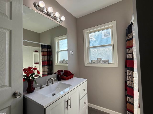 727 13th Street, Port Huron, MI 48060