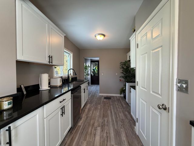 727 13th Street, Port Huron, MI 48060