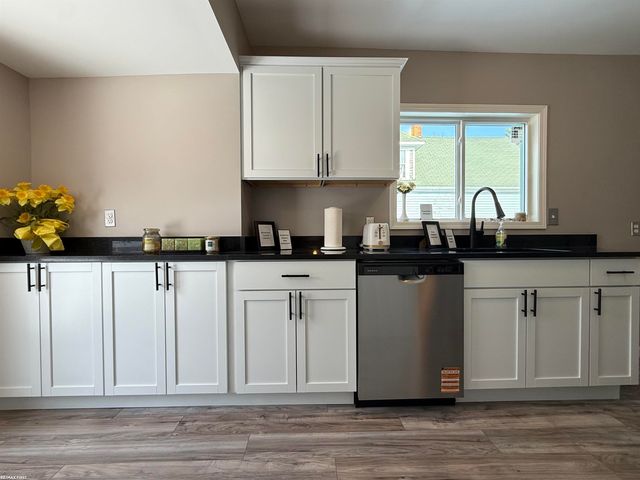 727 13th Street, Port Huron, MI 48060