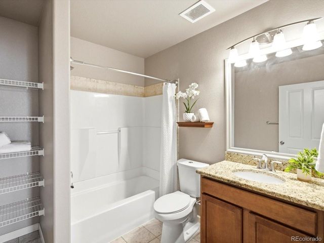 725 Elmhurst Dr 307, Littleton, CO 80129