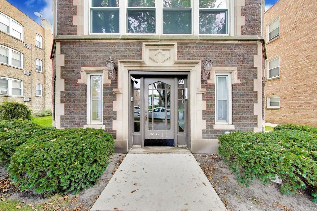 8911 Lamon Avenue C, Skokie, IL 60077 — photo 4
