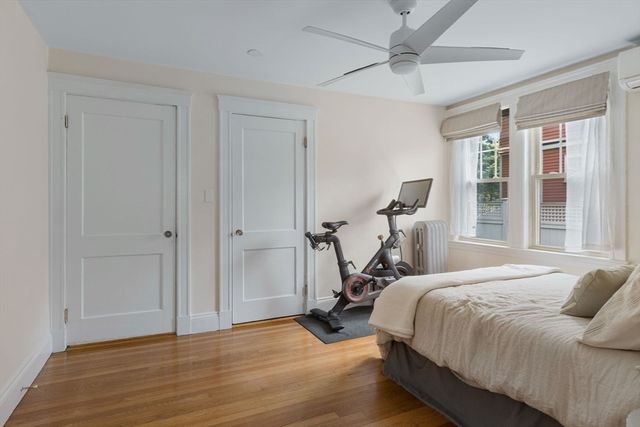 72 Clyde St 1, Newton, MA 02460