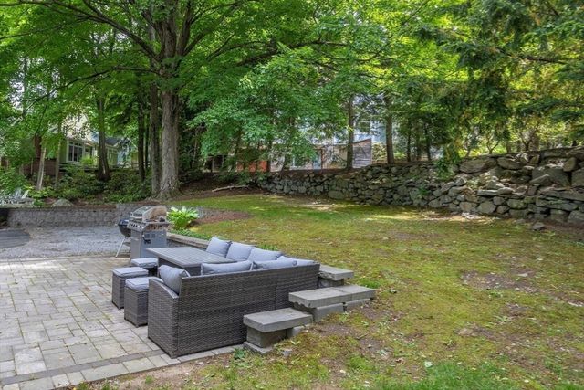 72 Clyde St 1, Newton, MA 02460