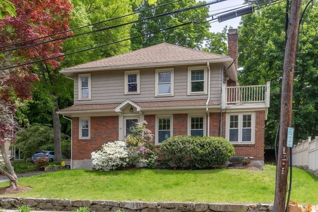 72 Clyde St 1, Newton, MA 02460