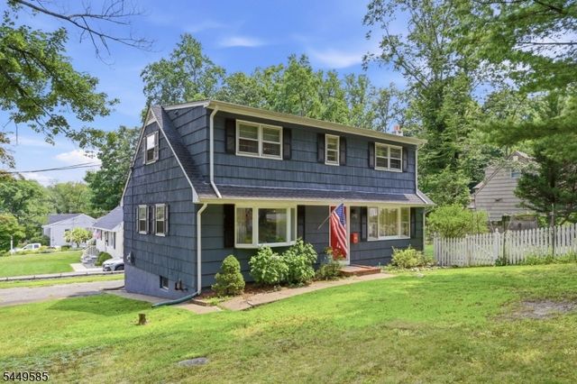 110 Truman Blvd, Oakland Boro, NJ 07436