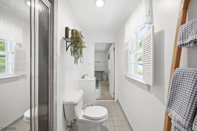 110 Truman Blvd, Oakland Boro, NJ 07436