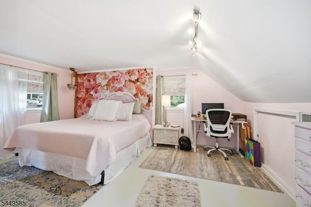 110 Truman Blvd, Oakland Boro, NJ 07436